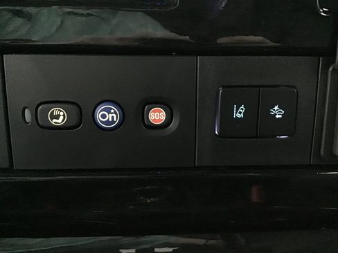 Used 2021 GMC Savana 2500 image 32