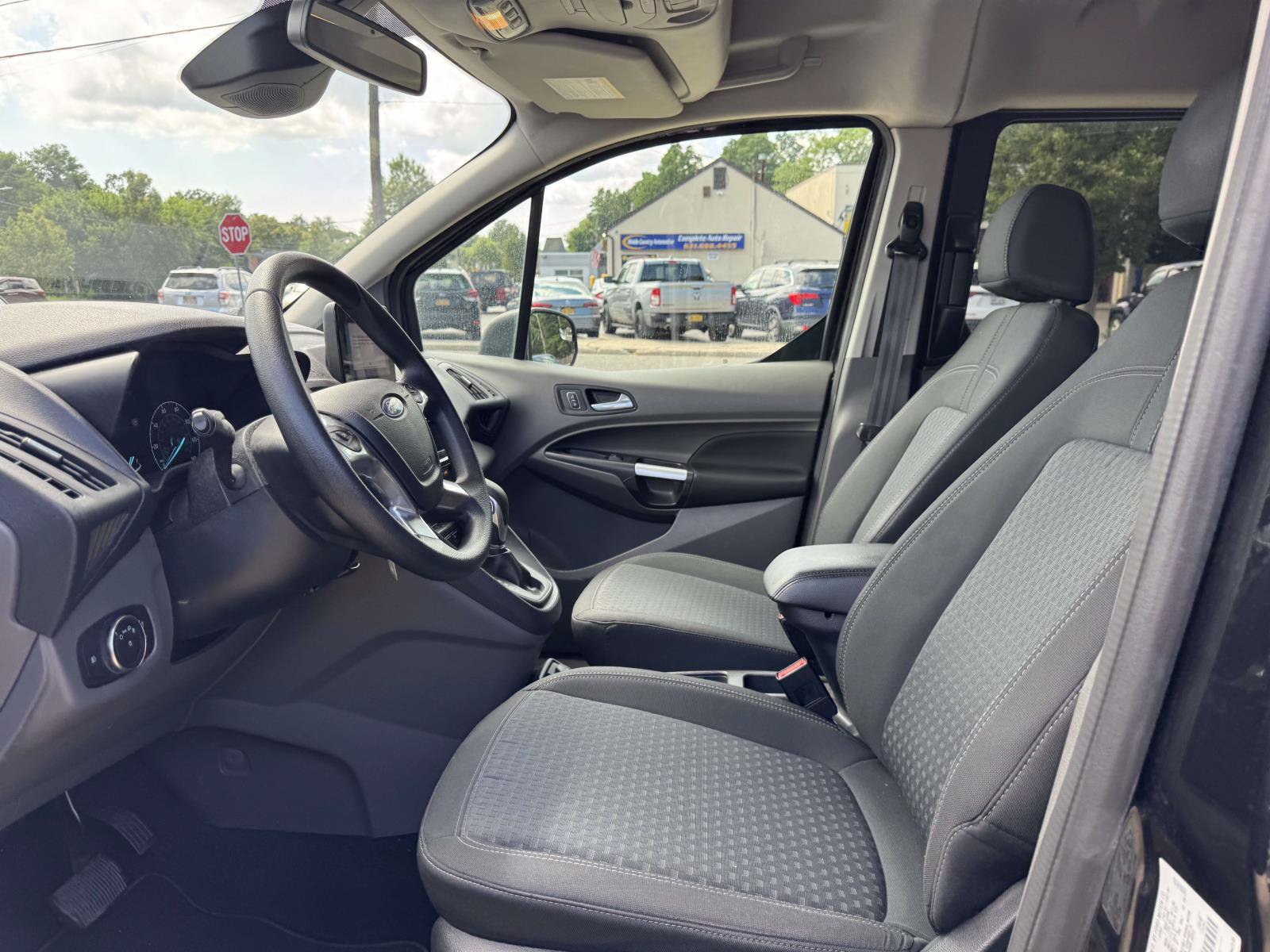 Used 2020 Ford Transit Connect XLT FWD image 12