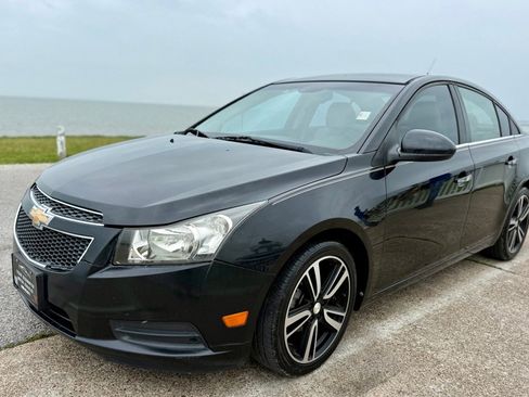 Used 2011 Chevrolet Cruze LTZ FWD image 1