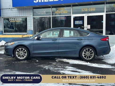 Used 2019 Ford Fusion SE image 9