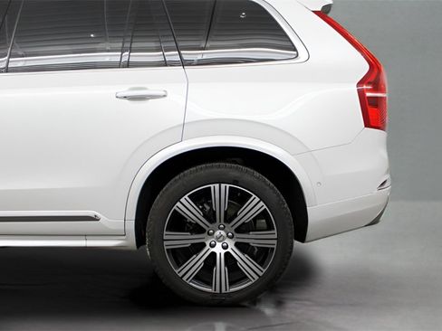 Certified 2021 Volvo XC90 T8 Inscription w/ Advanced Package image 34
