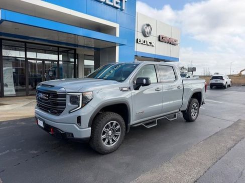 Used 2024 GMC Sierra 1500 AT4 w/ AT4 Preferred Package image 2
