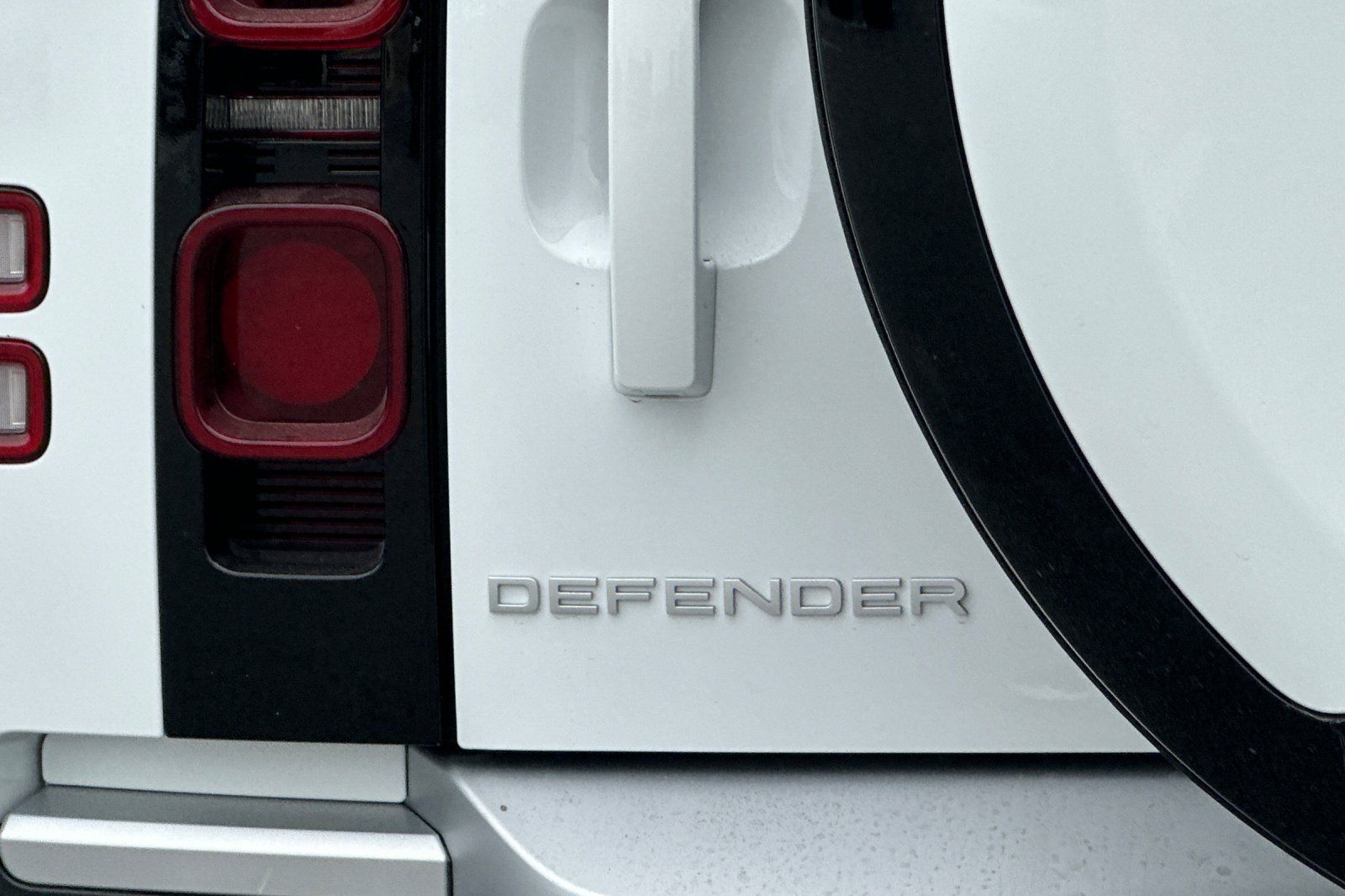 New 2025 Land Rover Defender 130 S AWD/4WD image 27