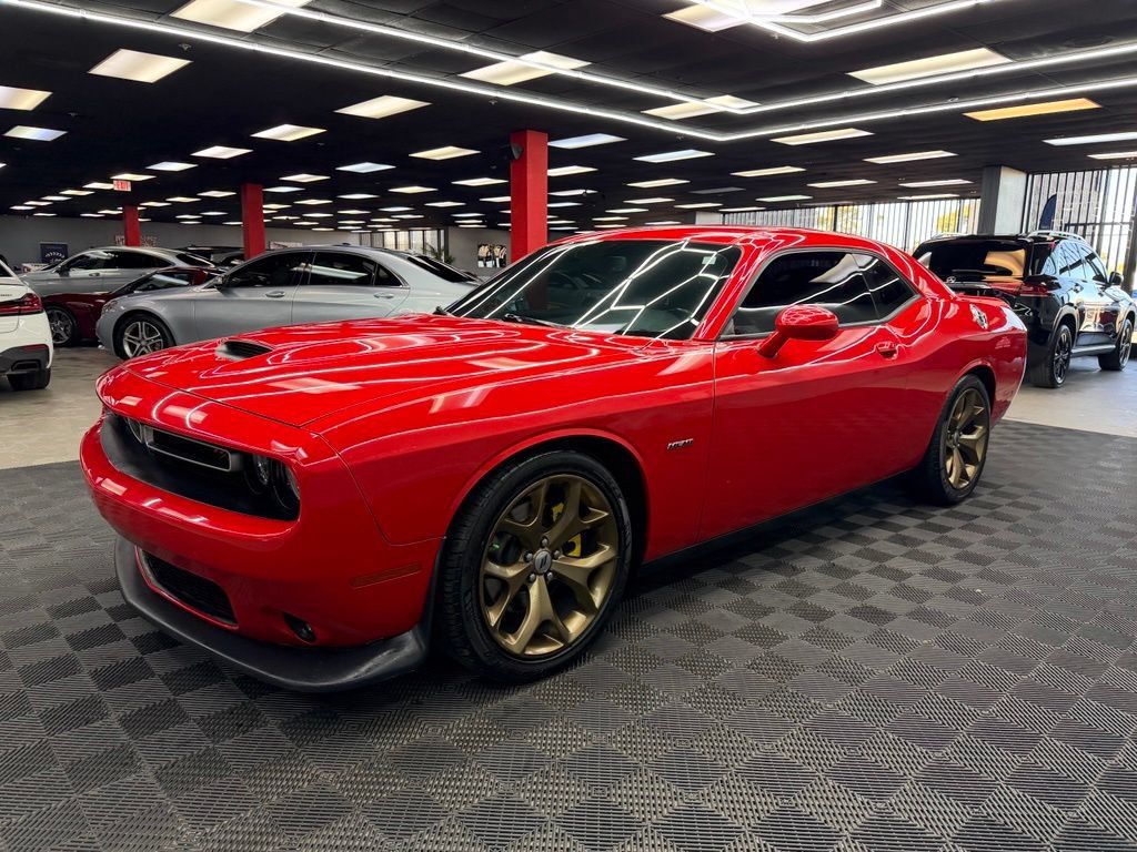 Used 2019 Dodge Challenger R/T RWD image 8