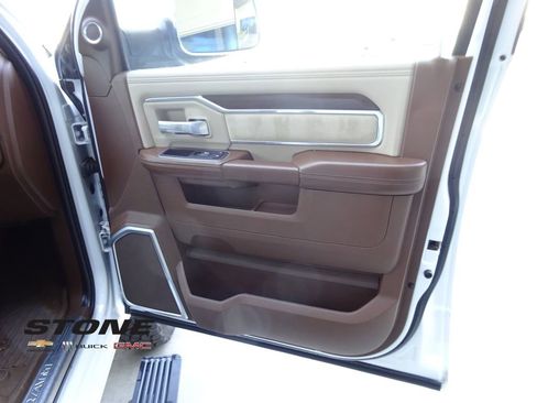 Used 2022 RAM 2500 Laramie AWD/4WD image 30