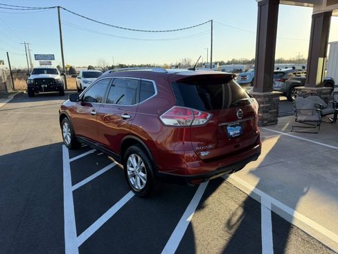 Used 2016 Nissan Rogue SV FWD image 4