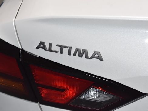 Certified 2024 Nissan Altima 2.5 SR FWD image 25