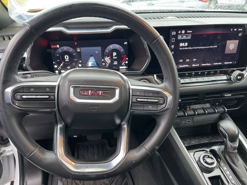 Used 2024 GMC Canyon Elevation w/ Elevation Premium Package image 7