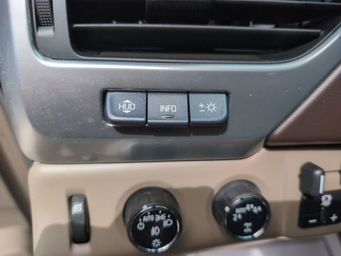 Used 2017 Chevrolet Tahoe Premier AWD/4WD image 21
