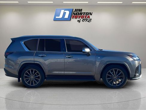 Used 2024 Lexus LX 600 F Sport image 4