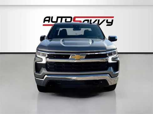 Used 2024 Chevrolet Silverado 1500 LT image 2