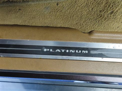 Used 2016 Cadillac Escalade Platinum AWD/4WD image 15