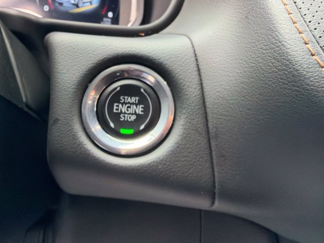 Used 2023 GMC Yukon AT4 w/ AT4 Premium Package AWD/4WD image 17
