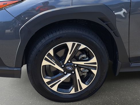 Used 2025 Subaru Crosstrek 2.5i Premium AWD/4WD image 31