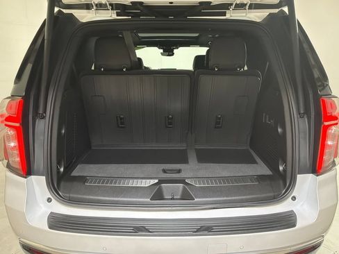 Used 2024 Chevrolet Tahoe High Country AWD/4WD image 19