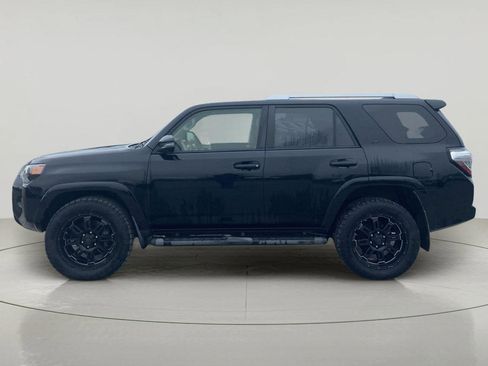 Used 2018 Toyota 4Runner SR5 Premium AWD/4WD image 6
