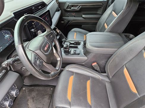 Used 2024 GMC Sierra 1500 AT4 w/ Technology Package image 10