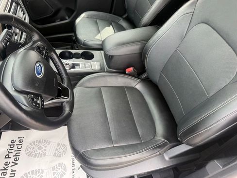 Used 2020 Ford Escape Titanium AWD/4WD image 16