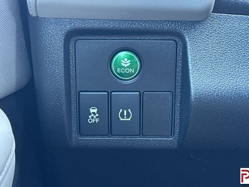 Used 2017 Honda HR-V LX image 30