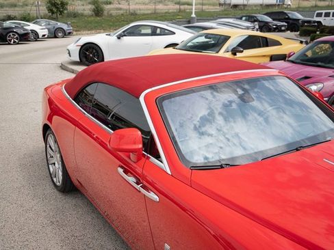 Used 2017 Rolls-Royce Dawn image 36