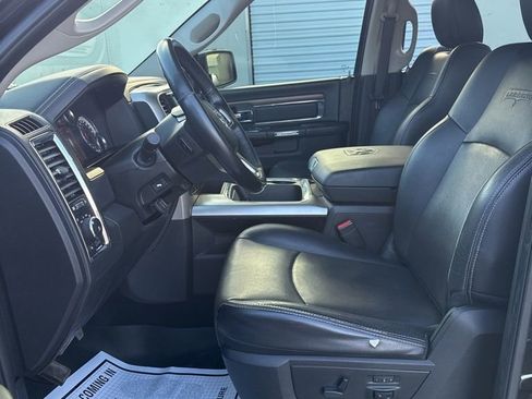 Used 2017 RAM 1500 Laramie w/ Convenience Group AWD/4WD image 10