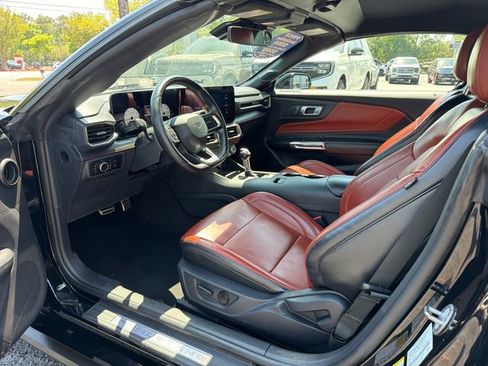 Used 2024 Ford Mustang Premium image 9