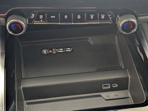 Certified 2025 Chevrolet Tahoe Z71 AWD/4WD image 24