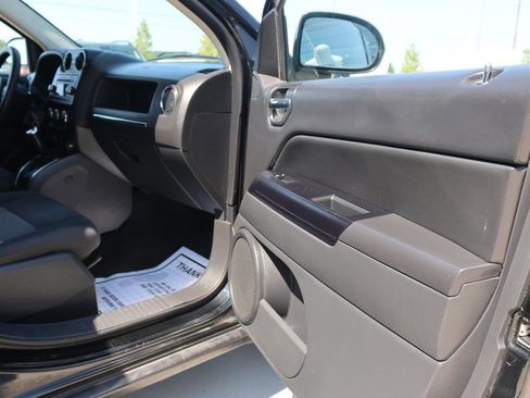 Used 2013 Jeep Compass Sport image 17