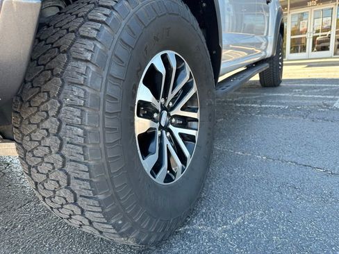 Used 2019 Ford F150 Raptor w/ Equipment Group 801A Mid image 9