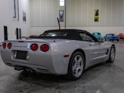Used 1999 Chevrolet Corvette Convertible w/ Memory Pkg RWD image 21
