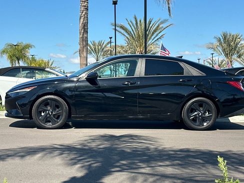 Used 2023 Hyundai Elantra Blue FWD image 7