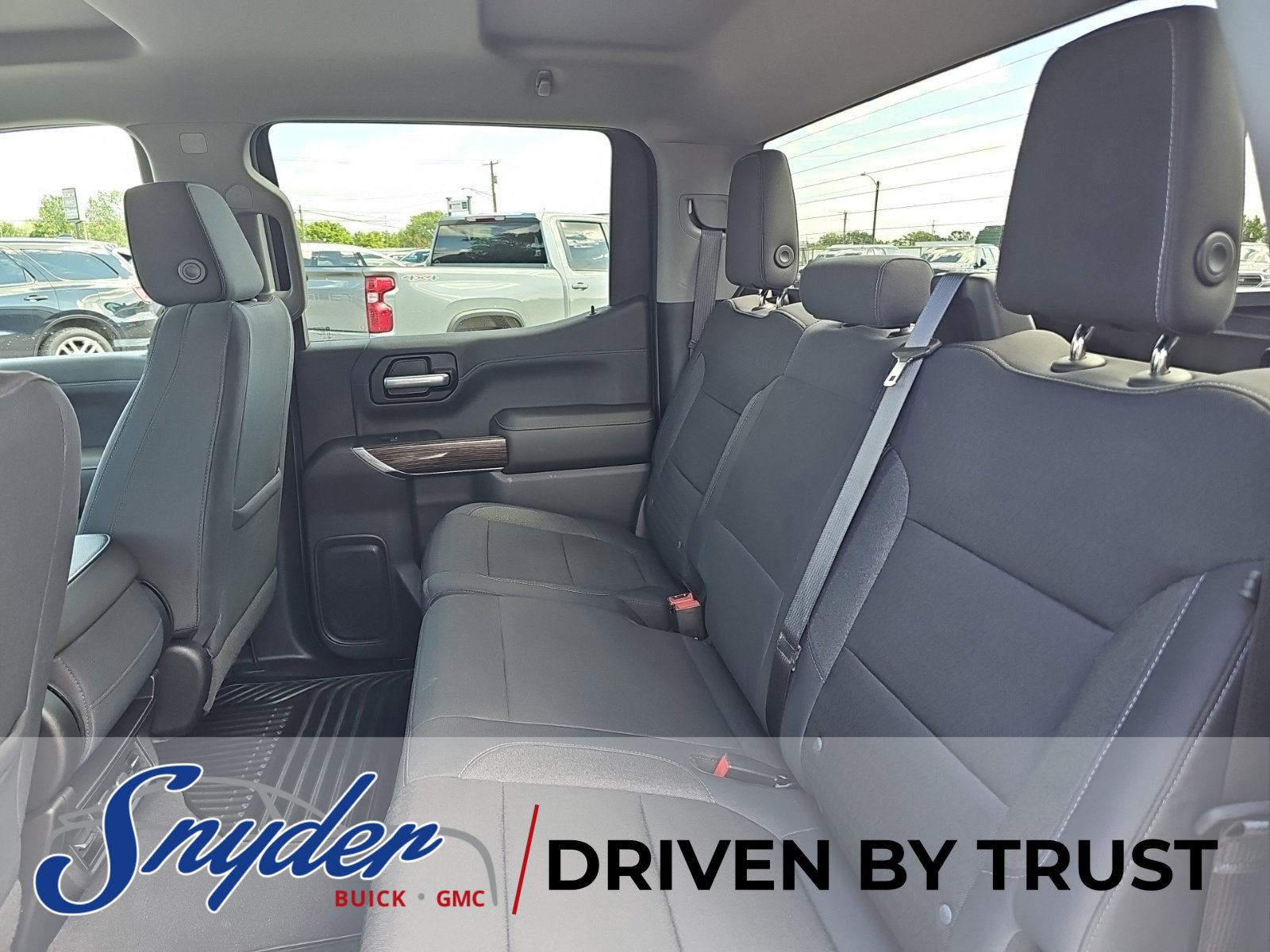 Used 2019 GMC Sierra 1500 SLE w/ SLE Value Package AWD/4WD image 23