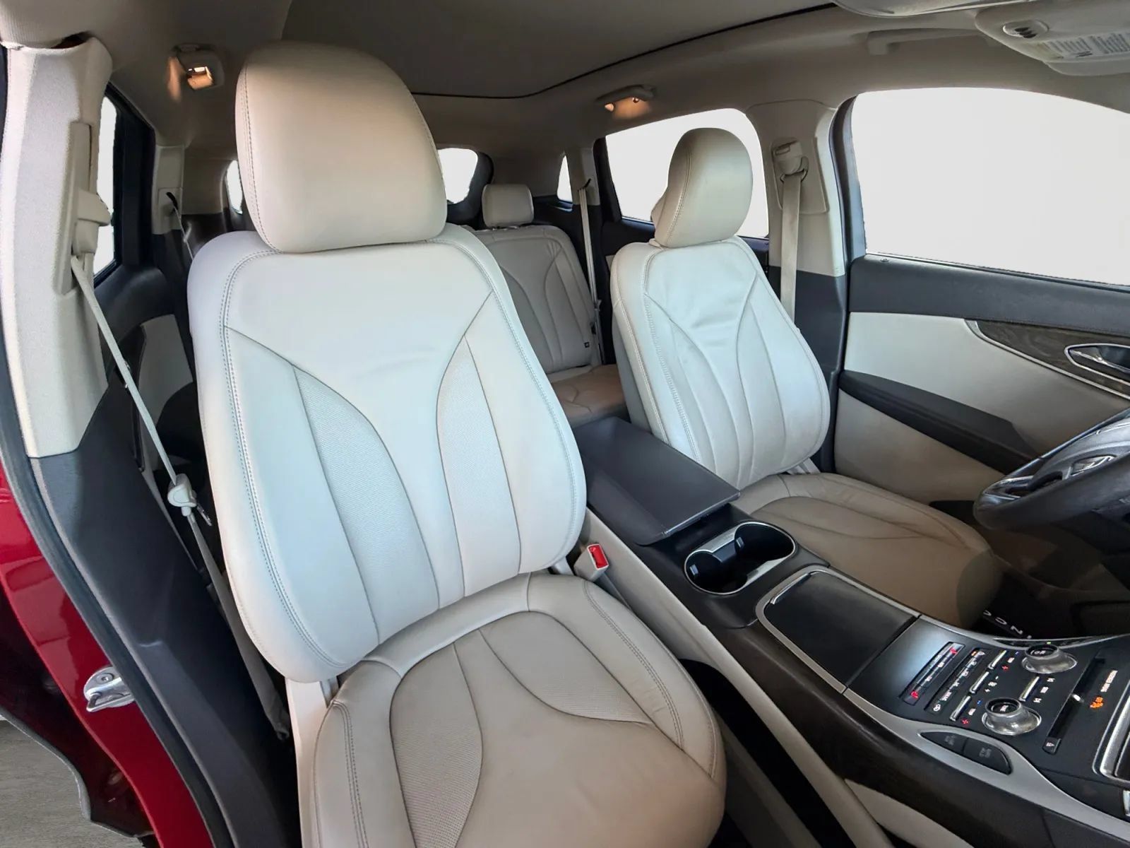 Used 2017 Lincoln MKX Select w/ Select Plus Package AWD/4WD image 21