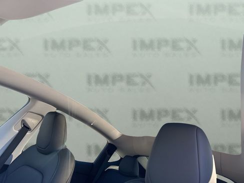 Used 2026 Tesla Model Y Long Range image 11