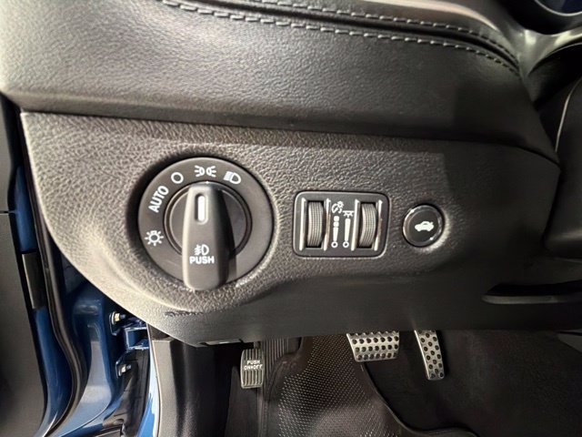 Used 2021 Dodge Charger R/T w/ Plus Group RWD image 12