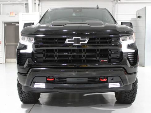 Used 2023 Chevrolet Silverado 1500 LT Trail Boss AWD/4WD image 2