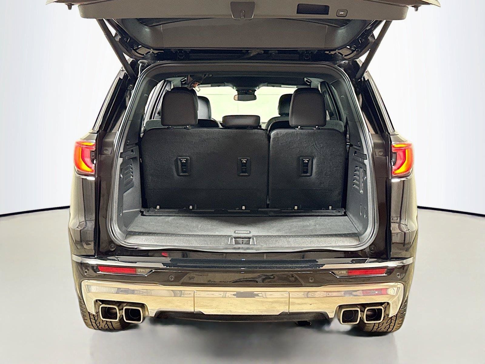 Used 2024 GMC Acadia Denali w/ LPO, Floor Liner Package AWD/4WD image 25