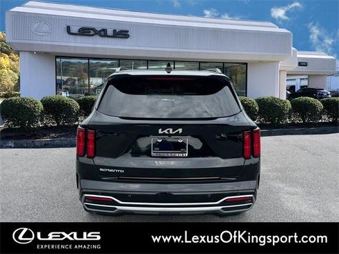 Used 2023 Kia Sorento SX image 4