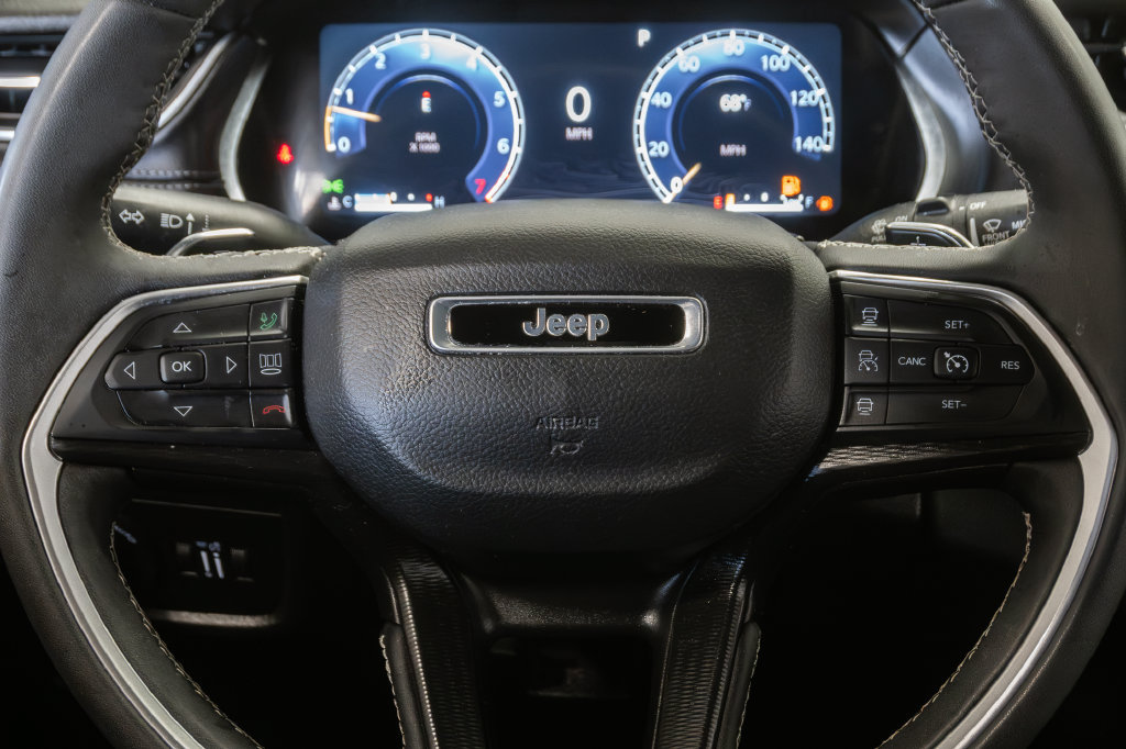 Certified 2025 Jeep Grand Cherokee L Laredo w/ Luxury Tech Group I AWD/4WD image 14