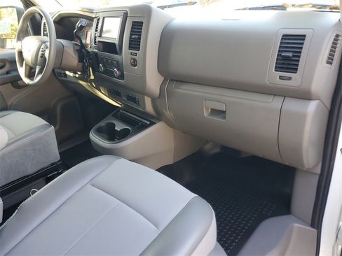 Used 2019 Nissan NV 3500 S image 9