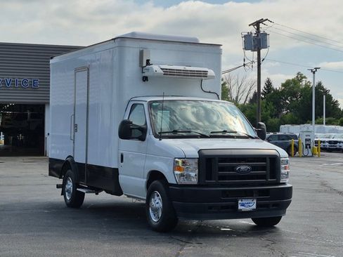 Certified 2024 Ford E-350 and Econoline 350 Super Duty w/ Power Windows & Locks Group RWD image 3