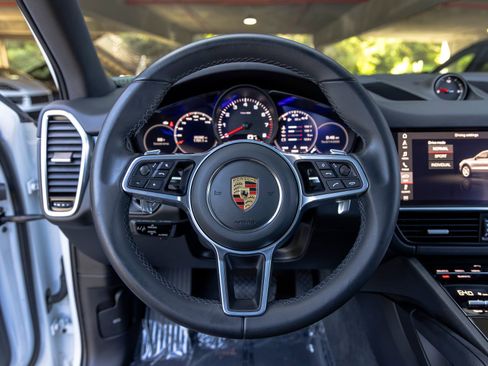 Certified 2021 Porsche Cayenne AWD/4WD image 31