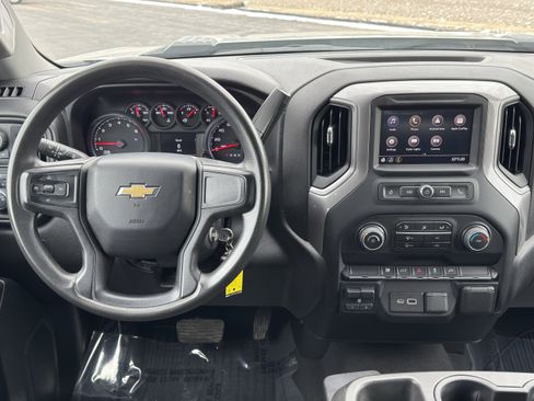 Used 2022 Chevrolet Silverado 2500 Custom w/ Custom Convenience Package image 32