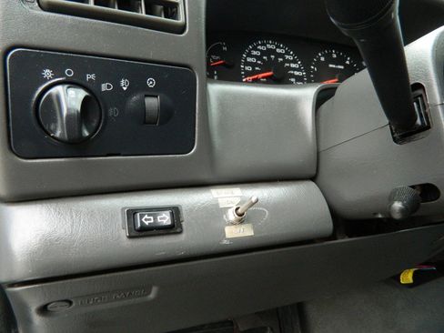 Used 2002 Ford F250 Lariat image 18