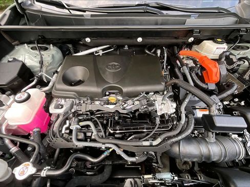 Certified 2022 Toyota RAV4 XLE Premium image 29