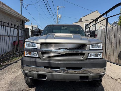 Used 2003 Chevrolet Silverado 2500 LS RWD image 2