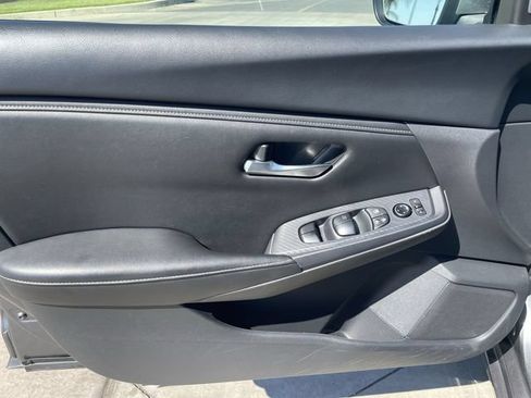 Used 2024 Nissan Sentra SV FWD image 20