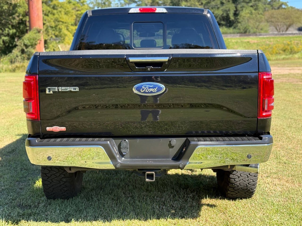 Used 2017 Ford F150 Lariat w/ Equipment Group 502A Luxury AWD/4WD image 4