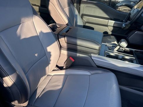 Used 2024 Ford F150 Lightning Lariat image 14