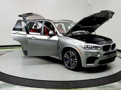 Used 2017 BMW X5 M image 10